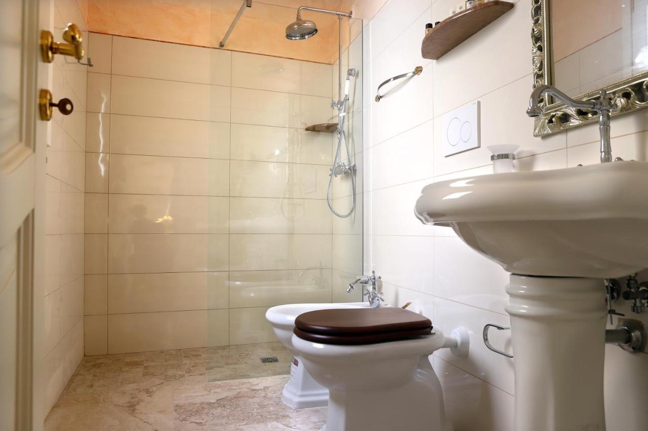 Palazzo Castiglione Bed and Breakfast Gallipoli Εξωτερικό φωτογραφία