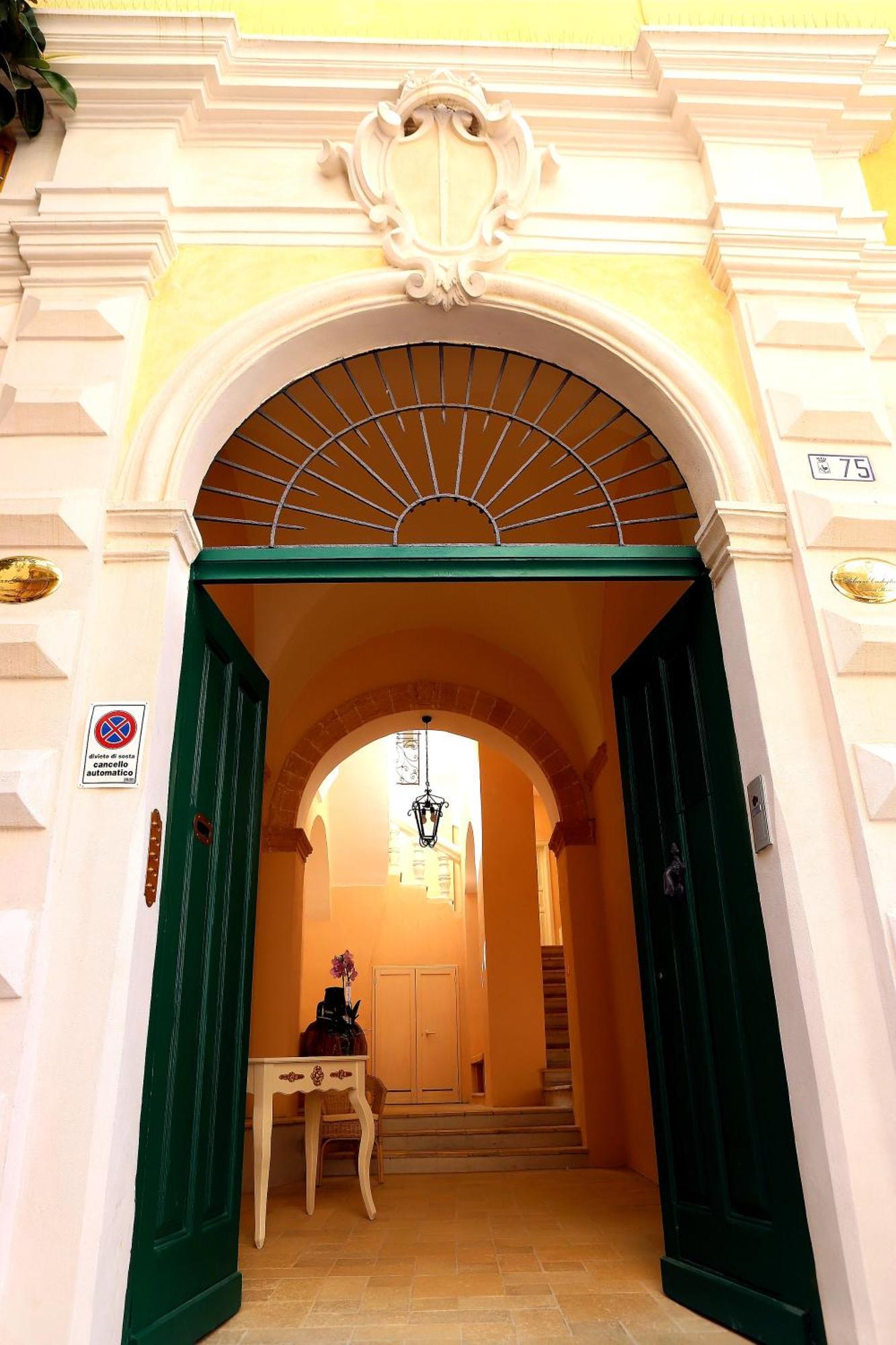 Palazzo Castiglione Bed and Breakfast Gallipoli Εξωτερικό φωτογραφία